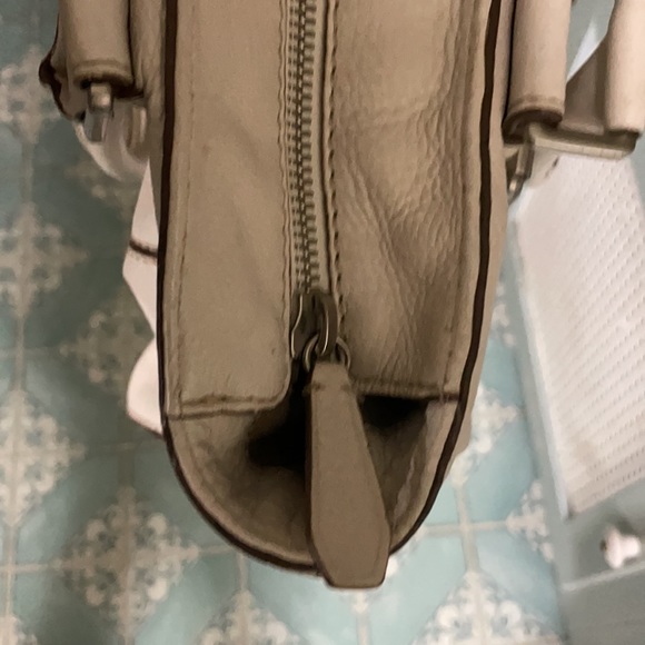 Michael Kors White Leather Bag - Picture 13 of 14